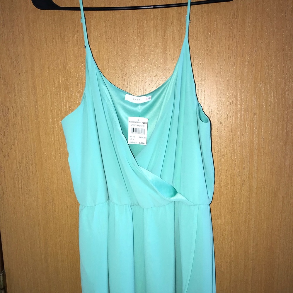 The perfect dressing for a wedding guest